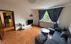 3-Bedroom Apartment By Zako
